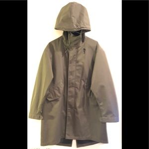 UNIQLO Men’s Light Blocktech Hooded Coat